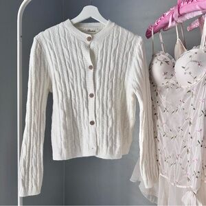 Adorable Cable Knit Cardigan Sweater 🦢